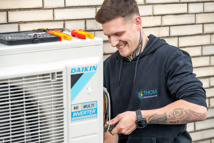 Klimaanlage Erftstadt Außengerät Installation eines Außengeräts einer Klimaanlage in Erftstadt